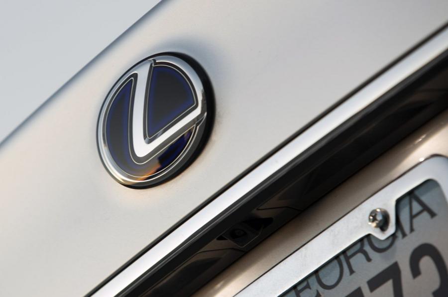  Lexus GS450h 2011 года  (фото 159 из 208)